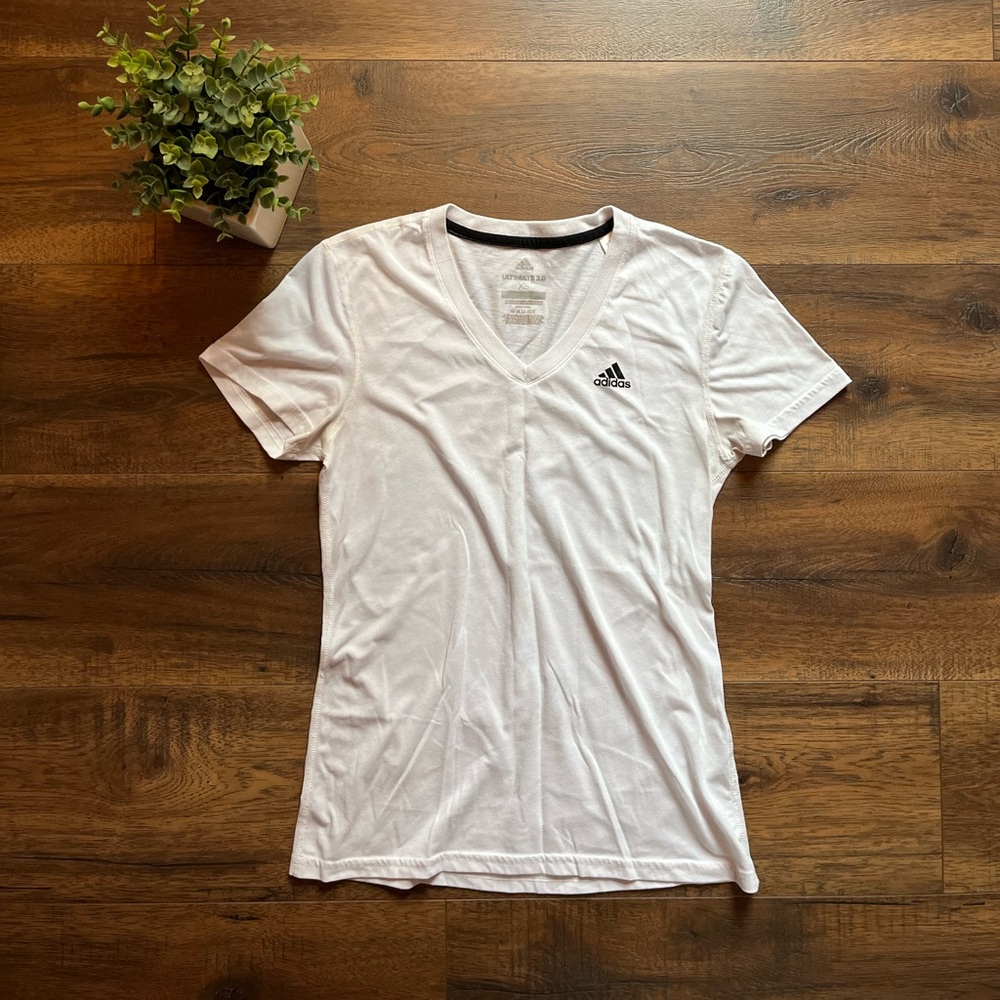 Women’s Adidas Ultimate 2.0 V-Neck T-Shirt - size XS